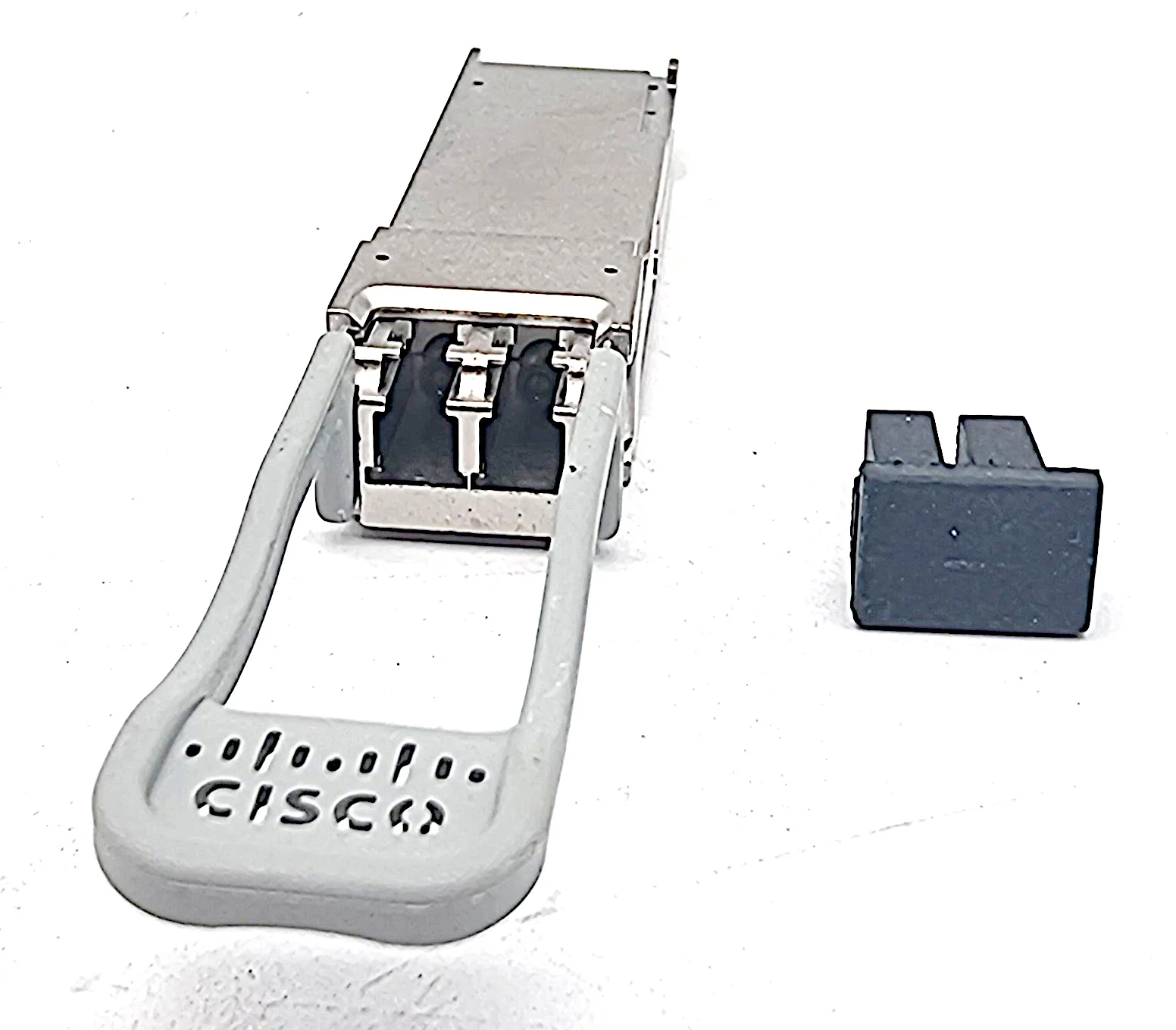 Cisco 10-2945-02 QSFP-40G-SR-BD 40GBASE-SR QSFP+ Network Transceiver Module - Image 3
