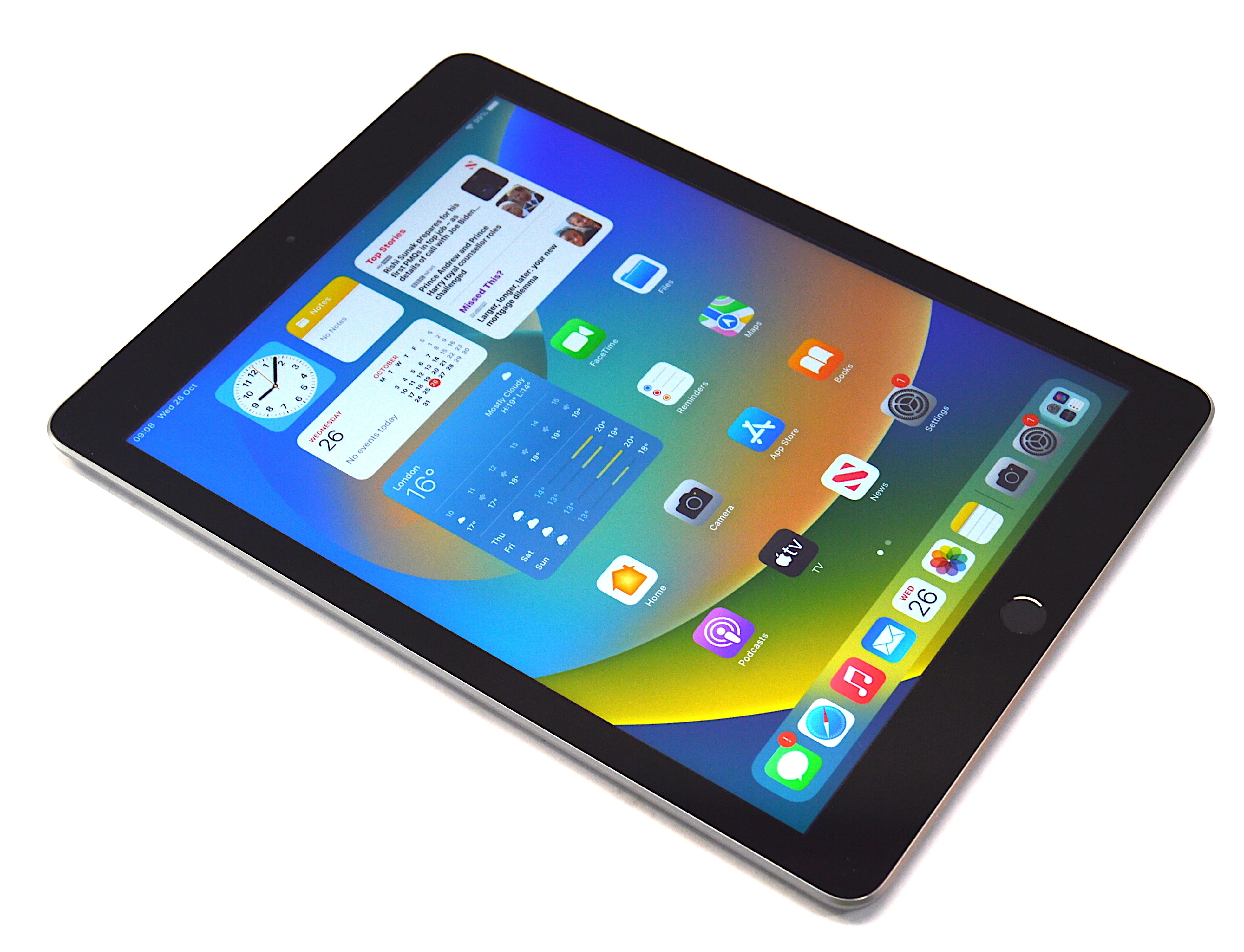 Apple iPad 5th Generation Tablet, 32GB, WiFi + GSM, Unlocked, Space Grey, A1823 - Image 3
