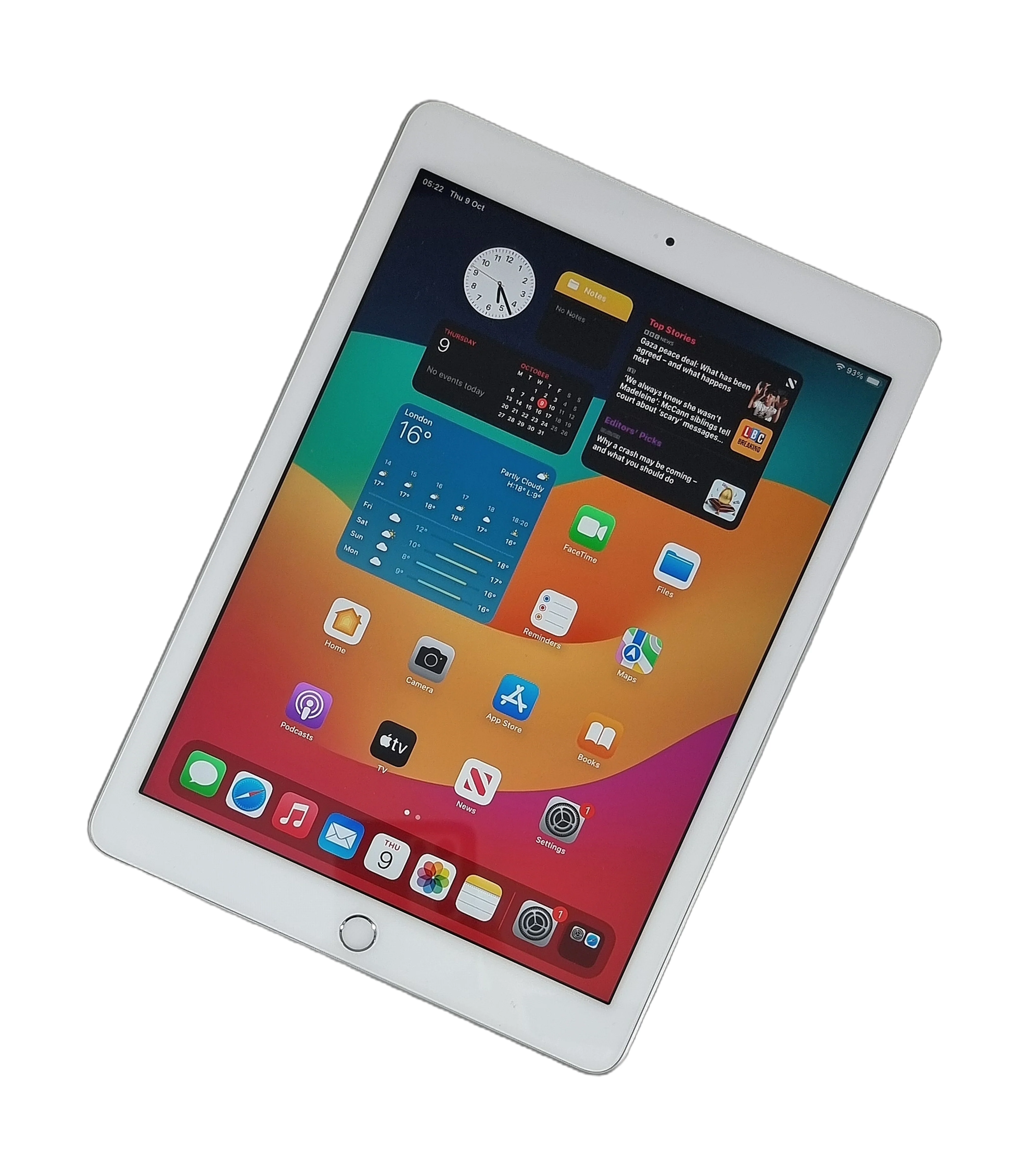 Apple iPad 6th Generation Tablet, 32GB, Wi-Fi, Silver, A1893 - Image 5
