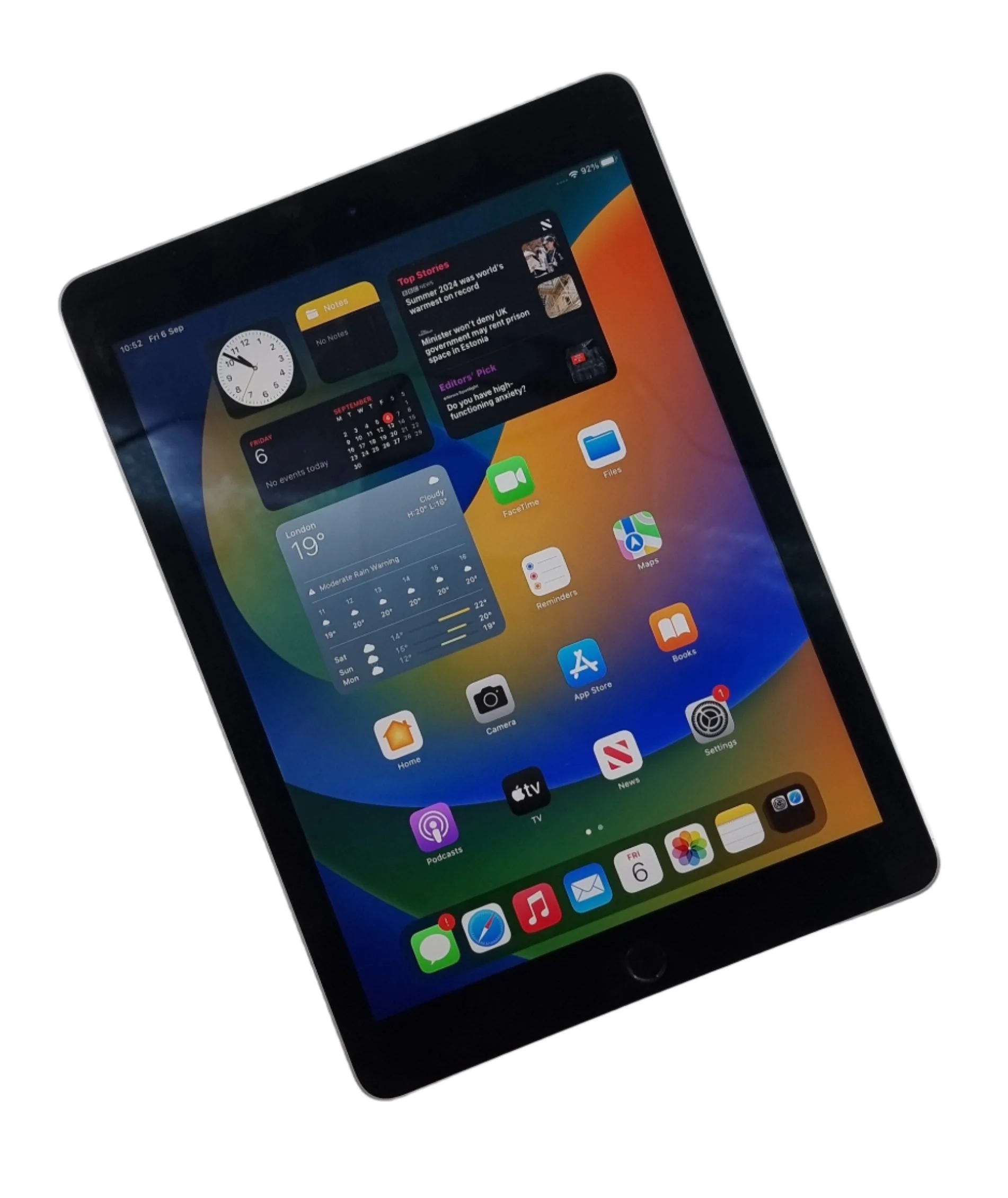 Apple iPad Pro 9.7" Tablet, 32 GB, WiFi + Cellular, Unlocked, Space grey, A1674 - Image 3