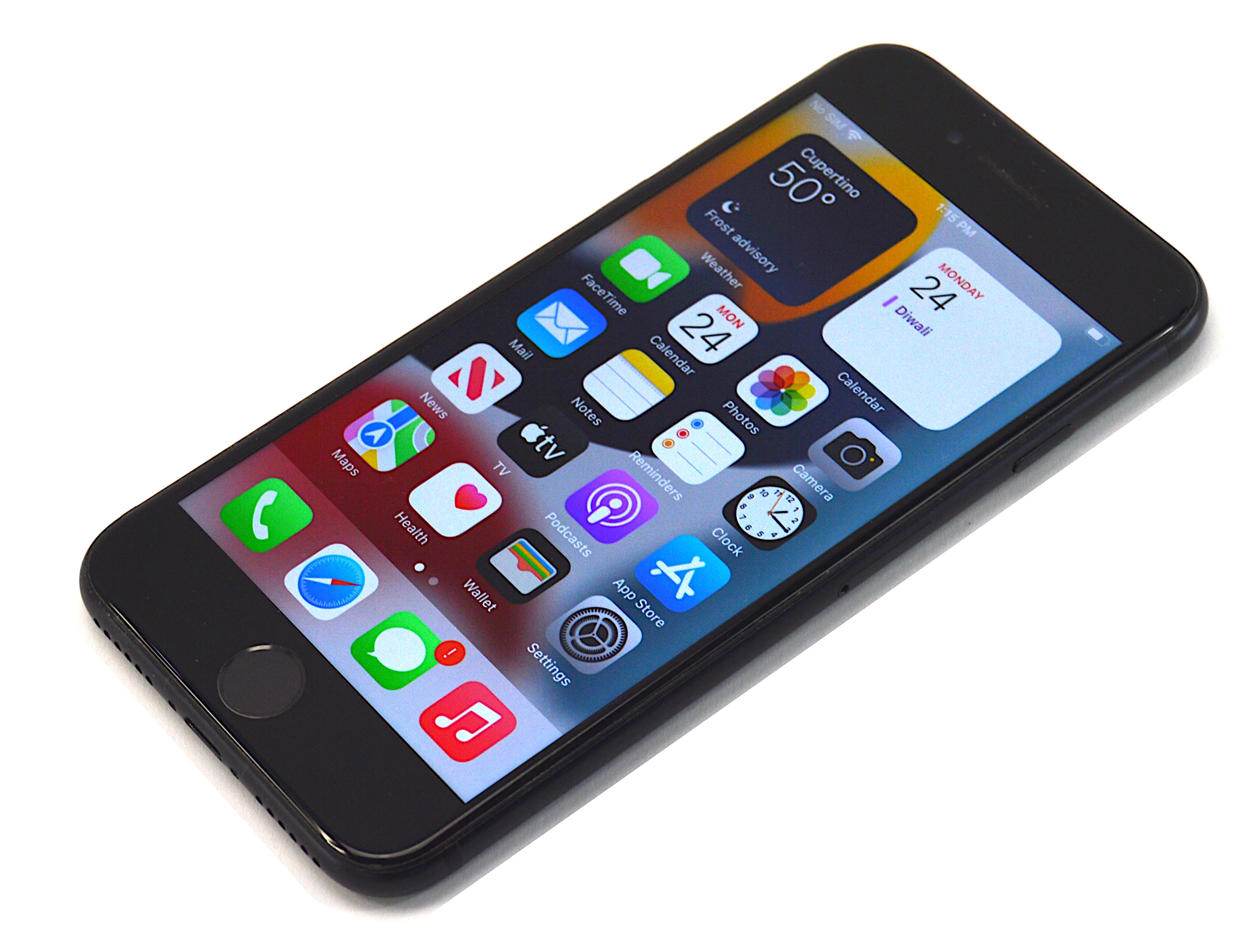 Apple iPhone 7 Smartphone, 32GB, Network Unlocked, Black, A1778 - Image 6