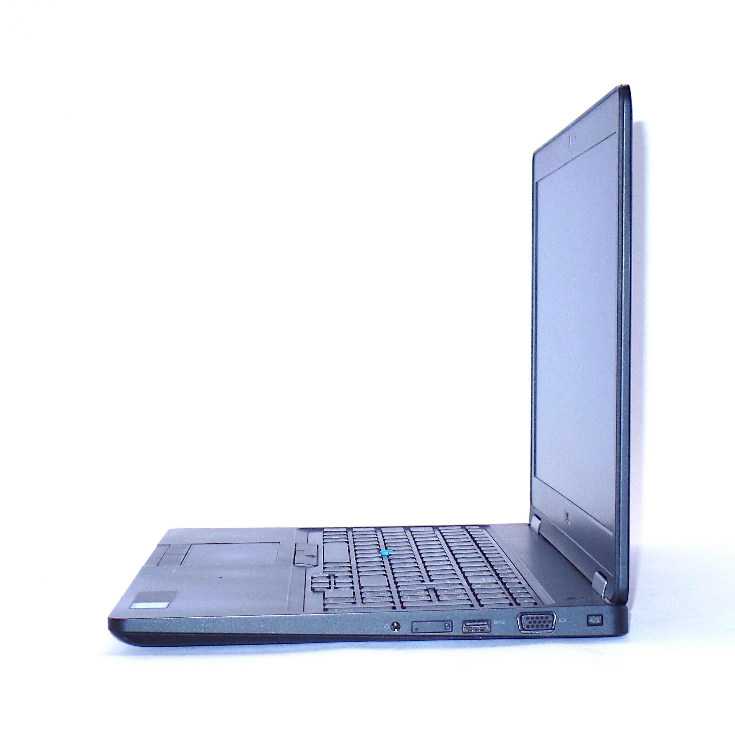 Dell Latitude 5590 Laptop, 15.6" Core i5 7th Gen, 8GB RAM, 256GB SSD, Windows 11 - Image 3