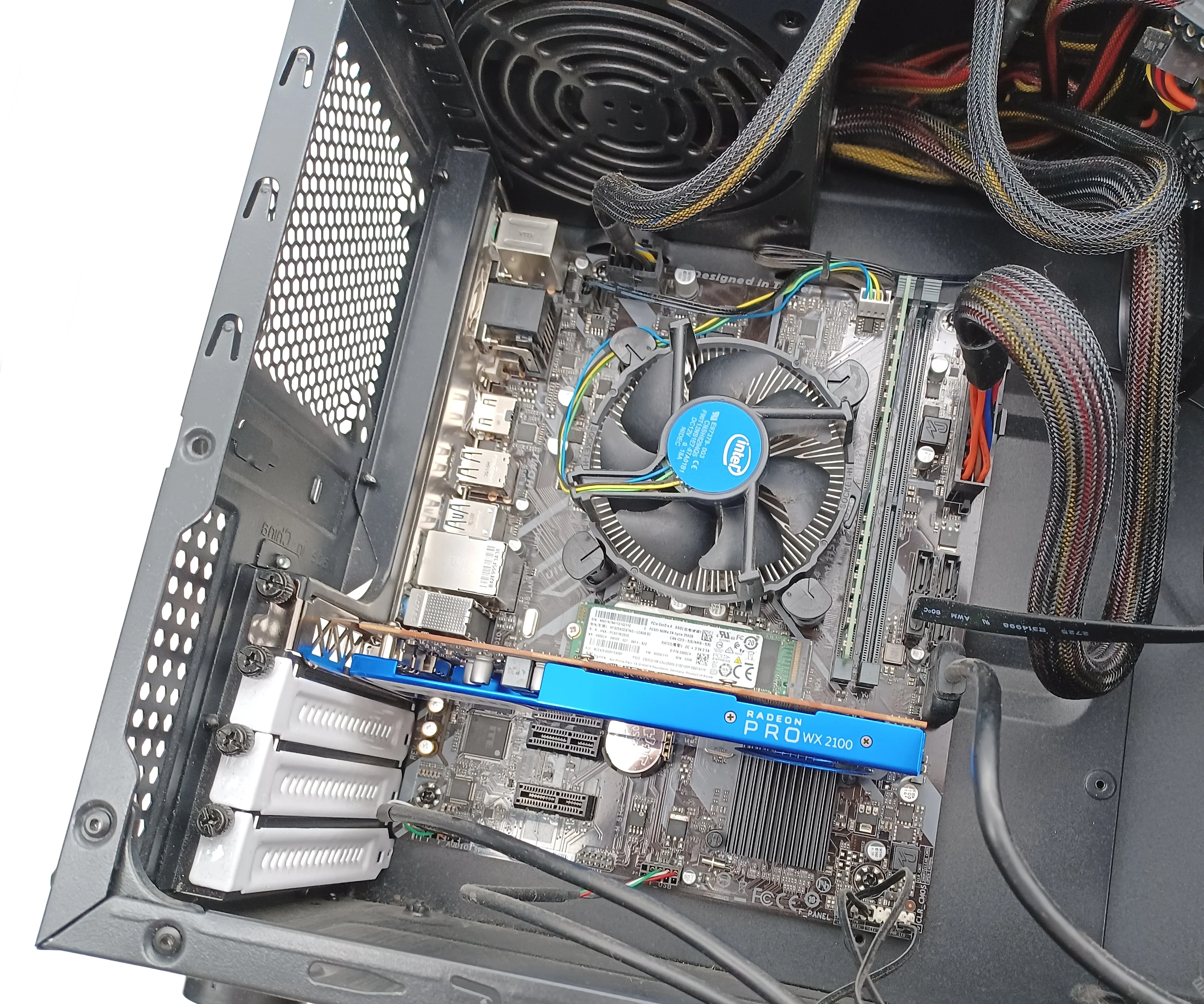 Intel 8th Generation PC: i5 CPU, 8GB RAM, 256GB SSD, AMD GPU, Windows 11 - Image 6