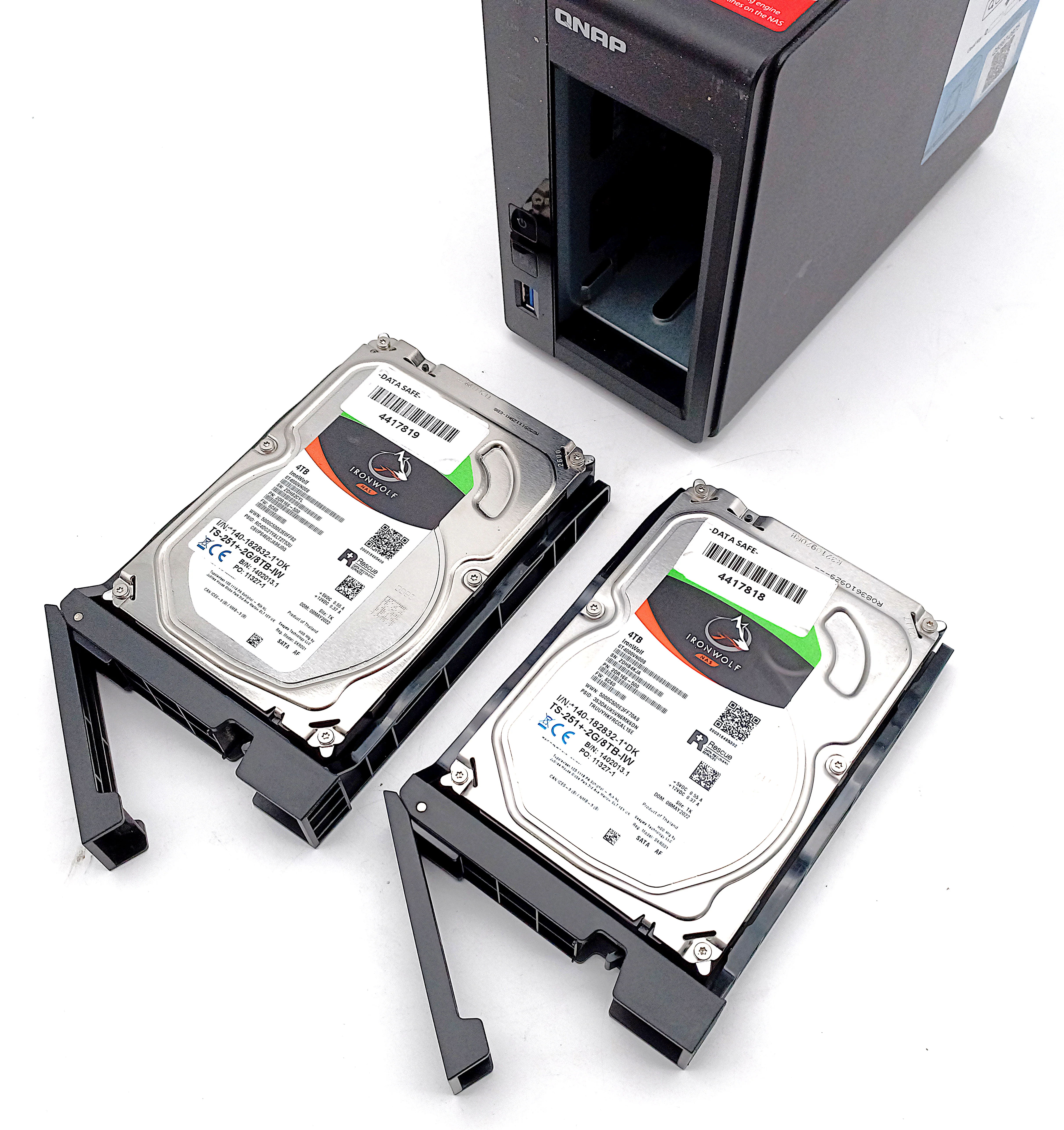 QNAP TS-251+ 2-Bay Desktop NAS: 8GB RAM, 2x 4TB Hard Drives, Updated Firmware - Image 5