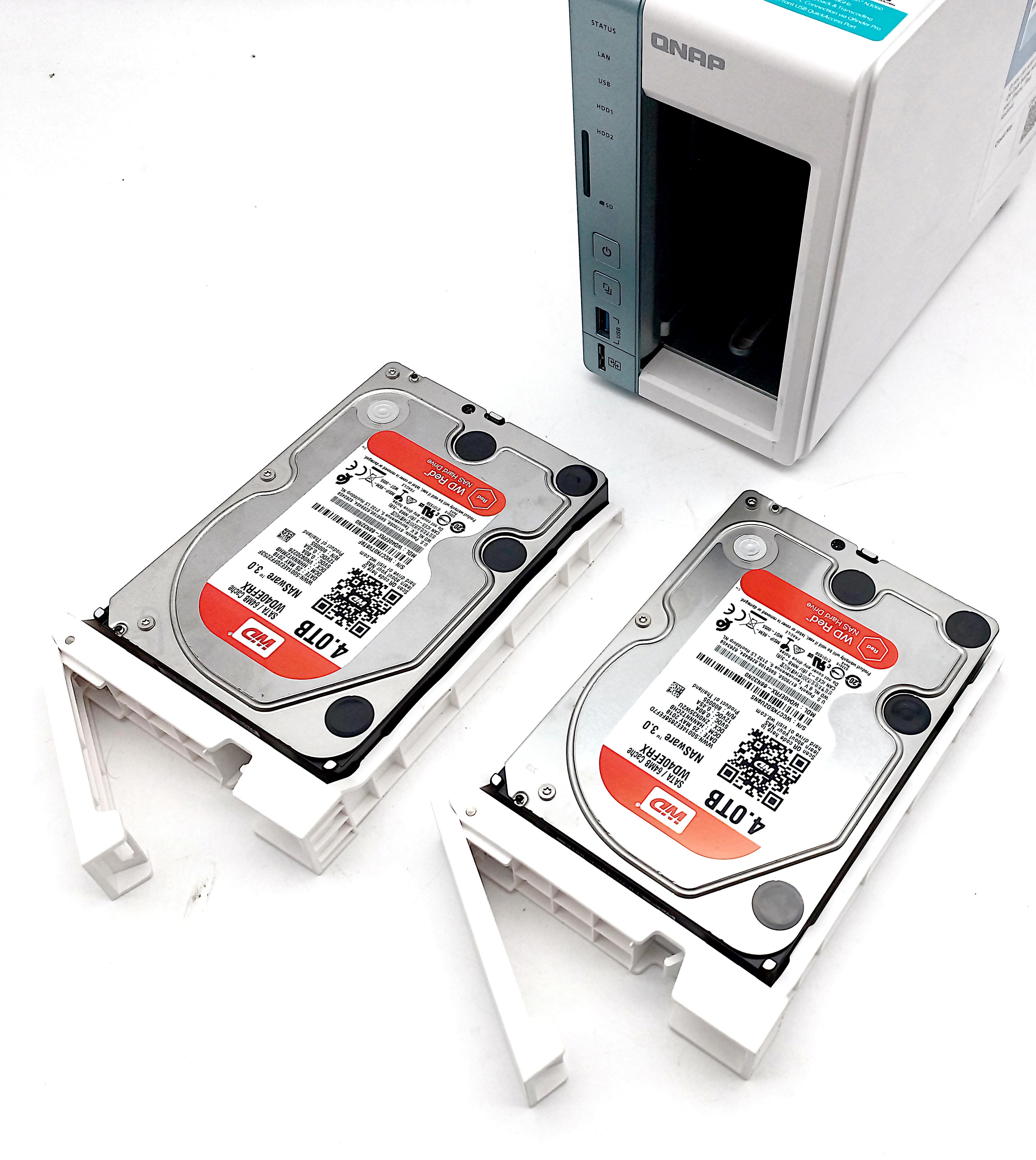 QNAP TS-251A 2-Bay Desktop NAS: 8GB RAM, 2x4TB Hard Drives, Updated Firmware - Image 5