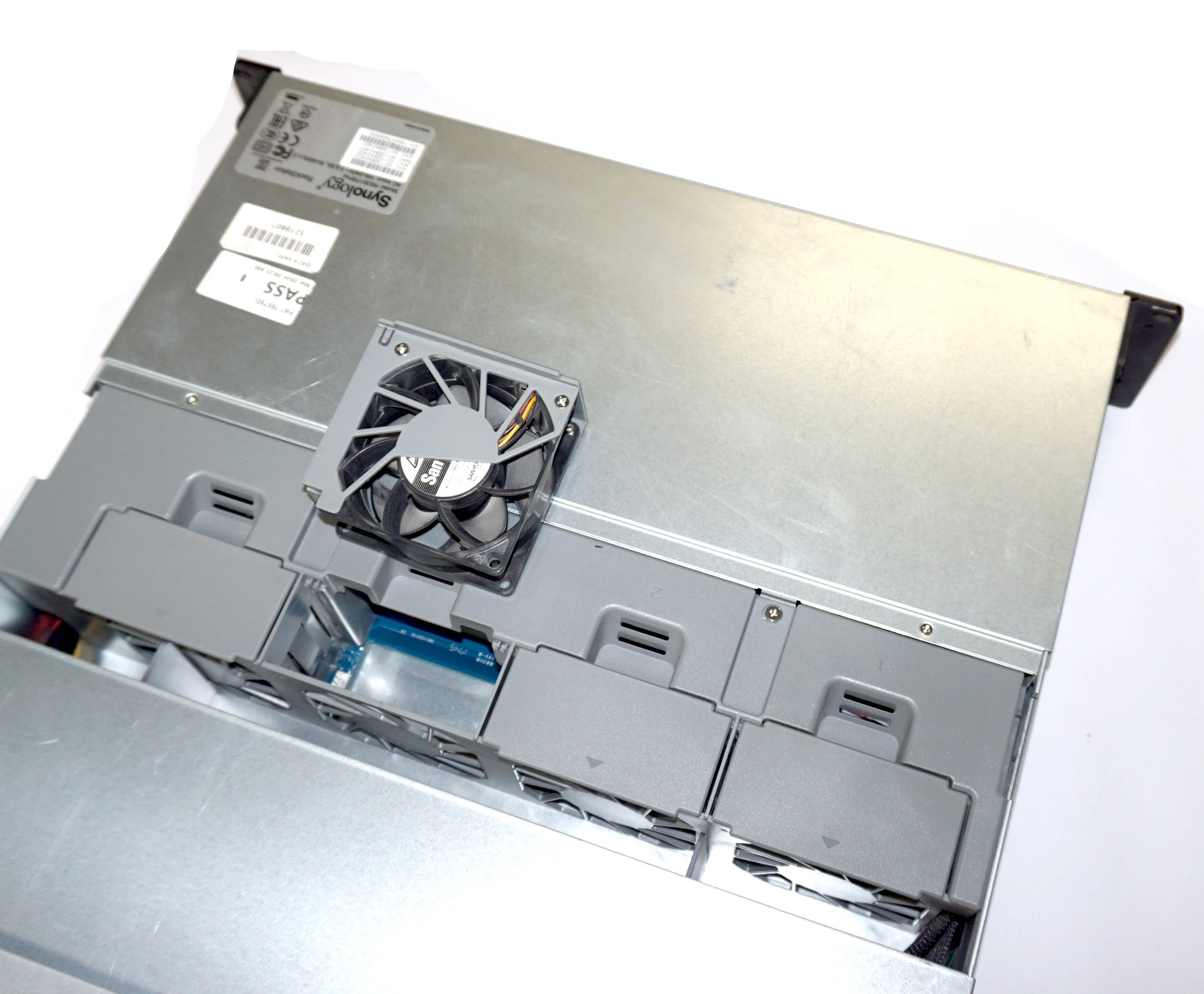 Synology RS3617RPxs 12-Bay Rackmount NAS: 64GB RAM, 4x10GbE (RJ45), Diskless - Image 5