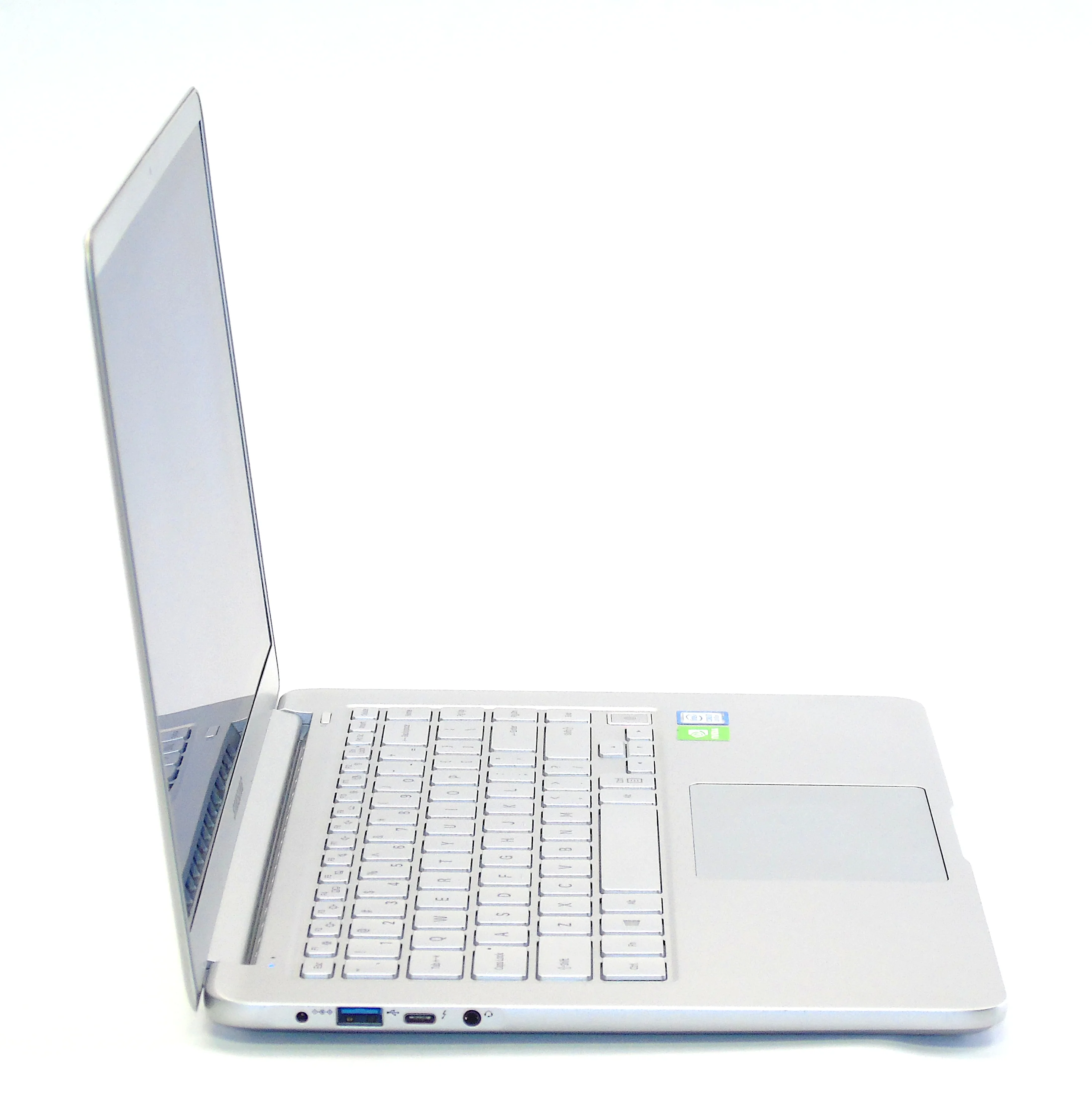 Samsung NP900X5T Laptop 15" i7 8th Gen 16GB RAM 256GB SSD GeForce MX150 - Image 3