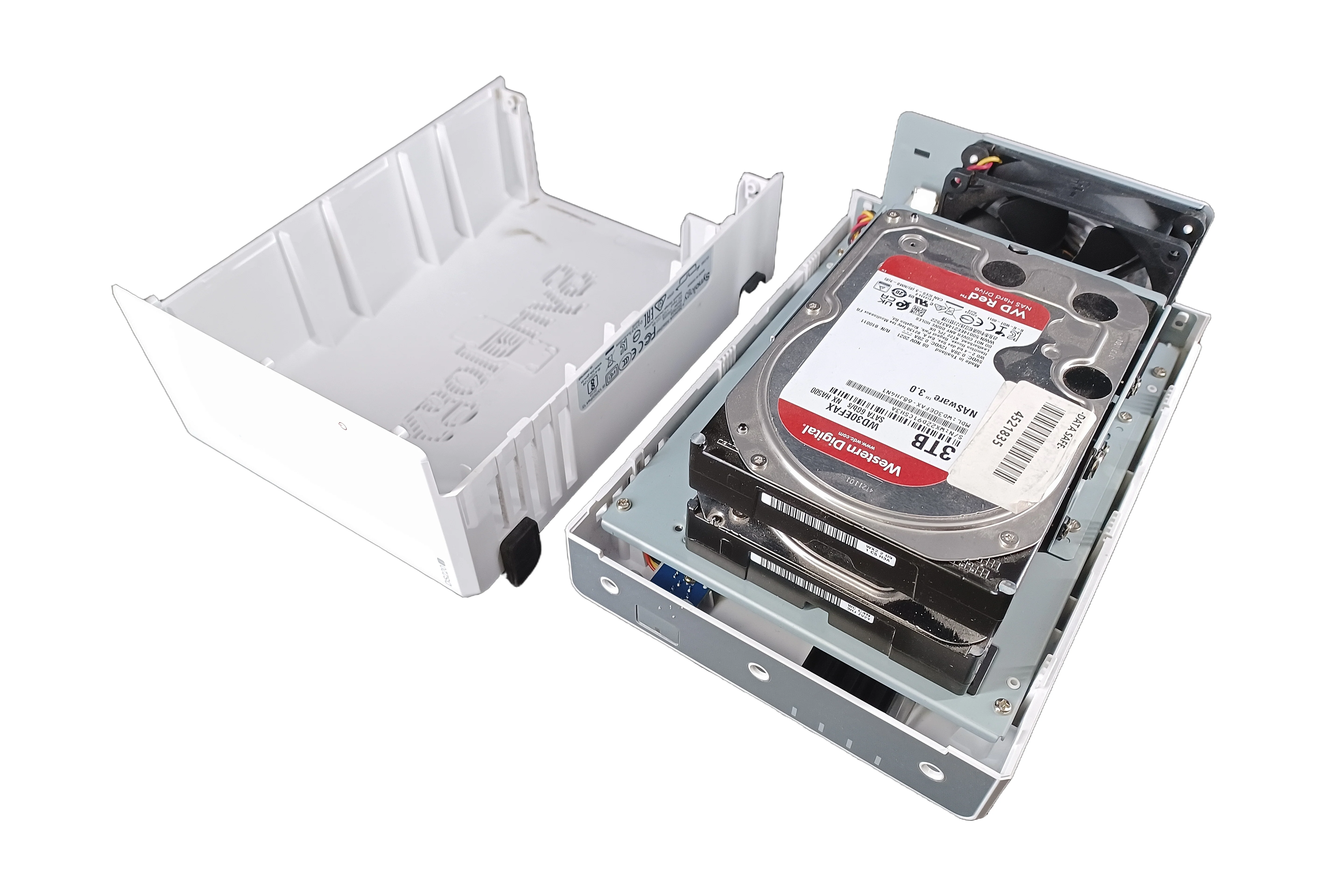 Synology DS220j 2-Bay Desktop NAS: 2x 3TB Hard Drives, Tested - Image 6